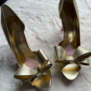 Gold bow’d d’Orsay open toe heels size 10